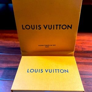 AUTHENTIC LV bag and box 💯